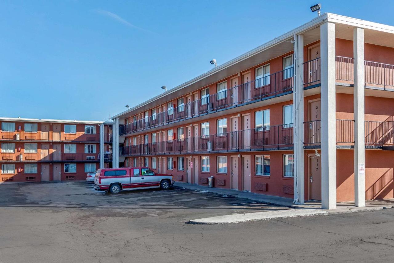 Rodeway Inn Pueblo Exterior foto